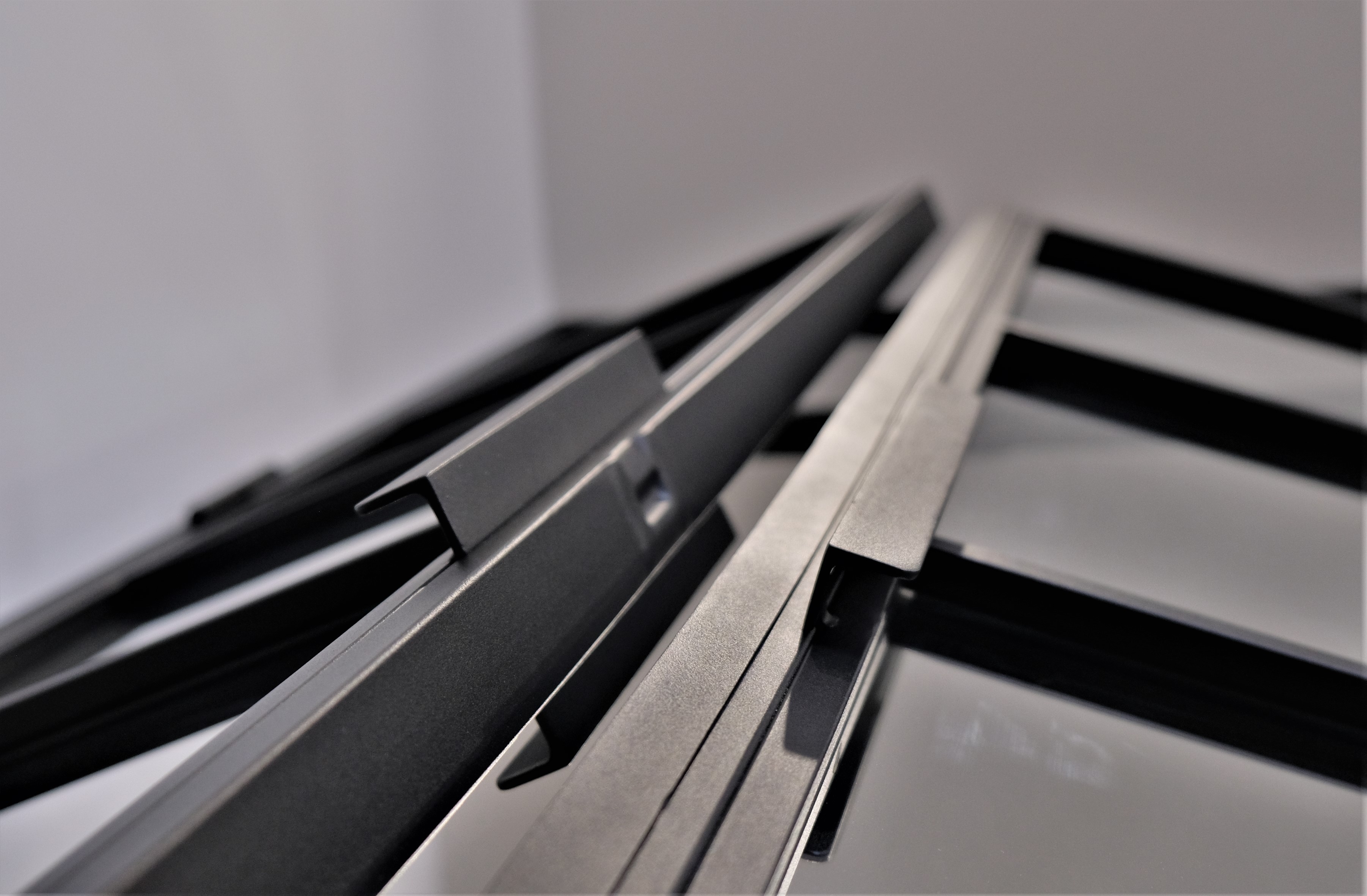 Міжкімнатна перегородка ZEIST ТЕЛЕСКОПІЧНА зі скла і сталі alt 2